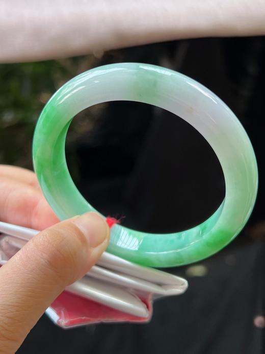 57圈口翡翠手镯 商品图2