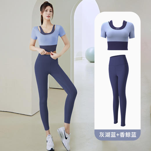 【套装】2024款女带胸垫跑步健身短袖运动上衣显瘦裸感紧身修身套装瑜伽服 商品图0