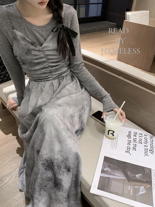 Read Nameless /慕斯羊绒灰色圆领打底衫＋灰色晕染缎吊带裙 2024/9/9 商品图2