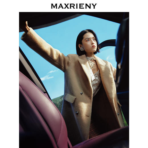 【MAXRIENY x Hello Kitty联名系列】羊毛直筒外套(货号:MC88CT776) 商品图1