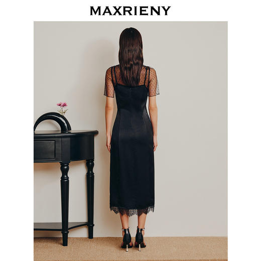 MAXRIENY鎏金复古赫本风蕾丝连衣裙缎面开叉小黑裙(货号:MC88DR343) 商品图3