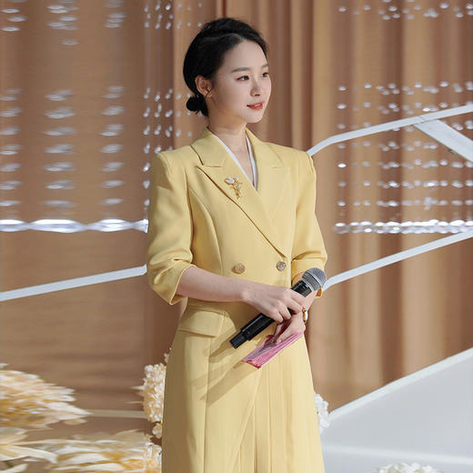 IWY/黄色*西装职业连衣裙女压褶设计感宴会接待主持人播音比赛Q14103 商品图2