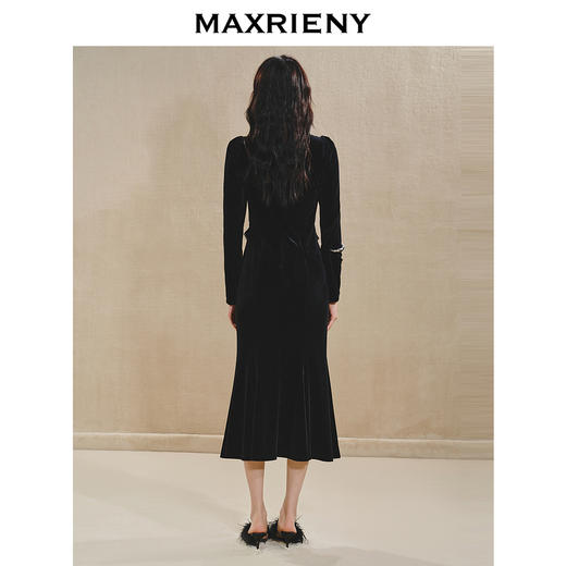MAXRIENY复古浪漫丝绒连衣裙蕾丝刺绣领2024秋冬法式赫本风长裙(货号:MS85DR512) 商品图3
