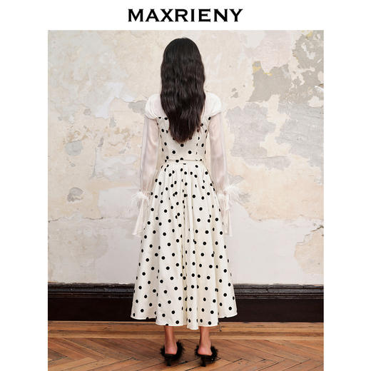 MAXRIENY芭蕾风波点半身早秋长裙伞裙(货号:MC88SK611) 商品图3