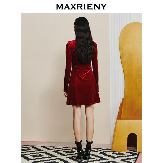 MAXRIENY*宫廷红丝绒连衣裙春节新年穿搭裙子(货号:MC88DR016) 商品图3