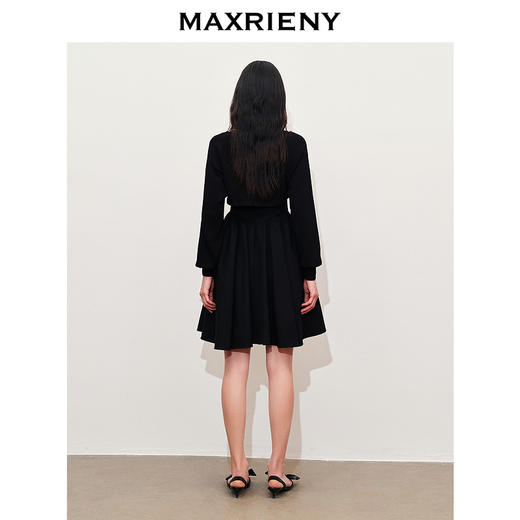 【东方玉兰-商场同款】MAXRIENY复古优雅兰花小黑裙吊带连衣裙(货号:MC85DR045) 商品图3