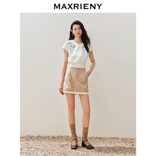 【浪漫花园-商场同款】MAXRIENY复古绣花钉珠休闲T恤优雅花卉印花(货号:MC85TS004) 商品图1