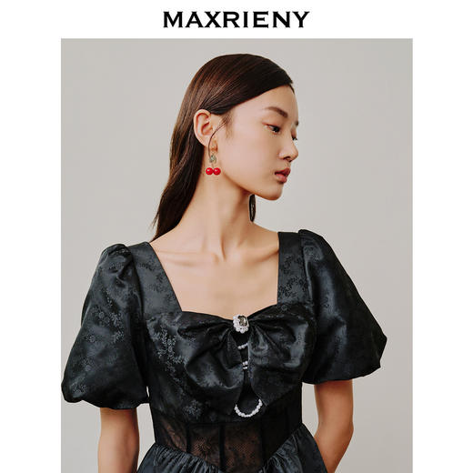 MAXRIENY蕾丝镂空花苞连衣裙甜美泡泡袖小黑莓裙(货号:MC88DR371) 商品图2