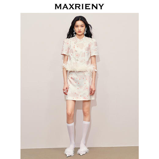 MAXRIENY国风雅韵上衣2024夏季新款斜襟立领提花新中式短外套女(货号:MS85JA258) 商品图1