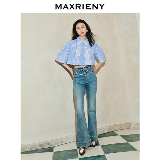 【英式雅皮士-商场同款】MAXRIENY复古摩登珠花条纹上衣衬衫女(货号:MC85TP033) 商品图1