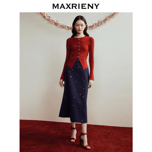 MAXRIENY优雅复古绣花红波点半裙2023冬季新款裙子(货号:MC88SK773) 商品图2
