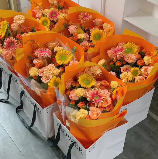《小太阳》向日葵混搭花束 商品图2