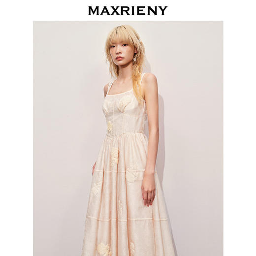 【贵雅新中式-商场同款】MAXRIENY绣花仙气方领连衣裙(货号:MC85DR297) 商品图2