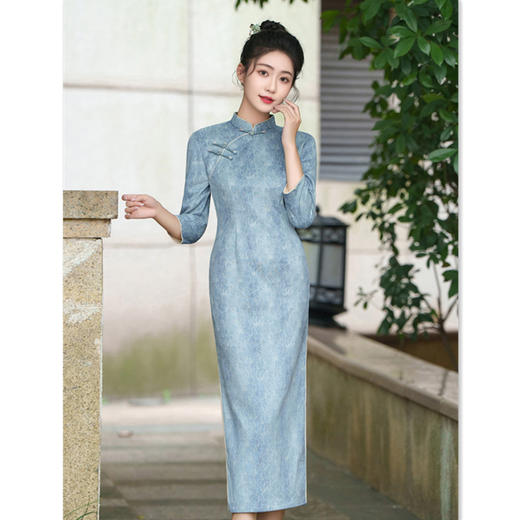 2024秋季新款改良中式年轻款复古国风长款麂皮绒七分袖旗袍SYK20975 商品图2