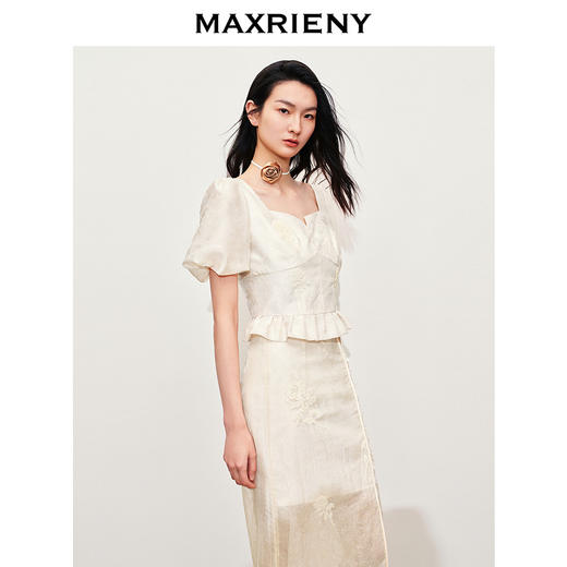 【贵雅新中式-商场同款】MAXRIENY新中式十字绣花方领雪纺衫上衣(货号:MC85TP322) 商品图2