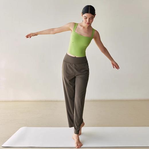 【限时秒】YOGACODE【火树银花系列】2024紧身瑜伽服背心带胸垫运动背心女上衣DWTS124104 商品图4