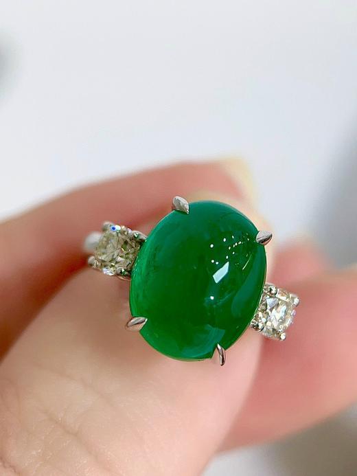 7.68克拉祖母绿戒指三石款 商品图4