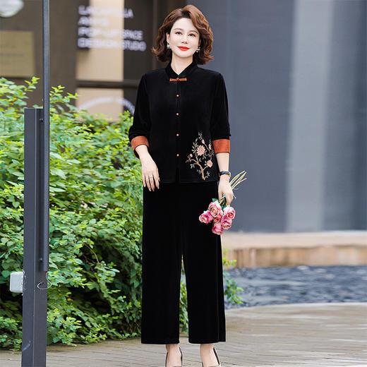 MC B69妈妈时尚套装品质金丝绒两件套 商品图3