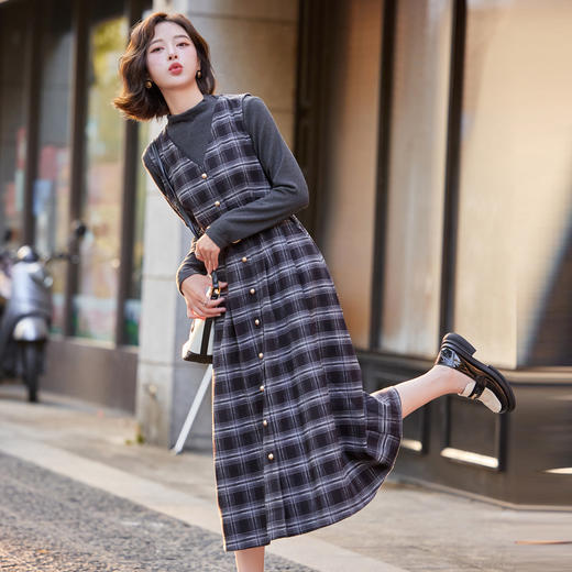 HRYF9688 小香风格子背心连衣裙女2024秋季新款修身显瘦遮肚中长款两件套裙 商品图1