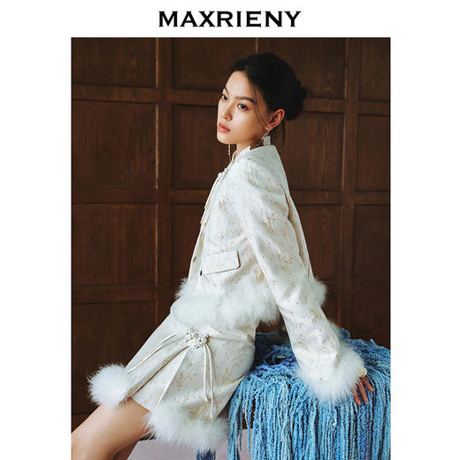 [东方新摩登]MAXRIENY冷萃新中式套装*提花贵雅新中式羽毛外套(货号:MS85JA506) 商品图1