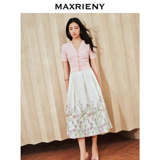 MAXRIENY甜美复古感菱形格提花v领毛衫修身上衣(货号:MS85SW023) 商品图1