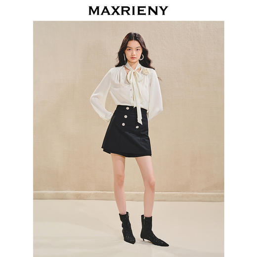 【商场同款】MAXRIENY*复古风短裤2024秋冬复古花边双排扣裙裤(货号:MS85PA501) 商品图1