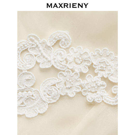 【Day Dreaming-主题纪念款】MAXRIENY*华丽藤蔓刺绣方领上衣(货号:MC85TP088) 商品图4