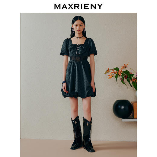 MAXRIENY蕾丝镂空花苞连衣裙甜美泡泡袖小黑莓裙(货号:MC88DR371) 商品图1