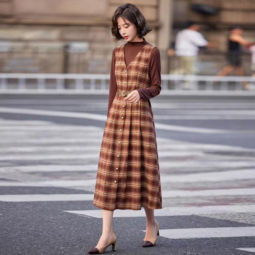 HRYF9688 小香风格子背心连衣裙女2024秋季新款修身显瘦遮肚中长款两件套裙 商品图0