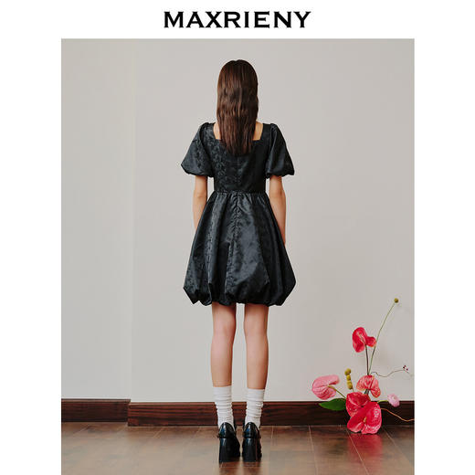 MAXRIENY蕾丝镂空花苞连衣裙甜美泡泡袖小黑莓裙(货号:MC88DR371) 商品图3