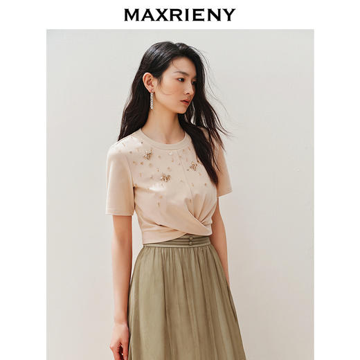 【静奢度假-商场同款】MAXRIENY华丽休闲感精钉珠T恤短袖上衣女(货号:MC85TS257) 商品图2