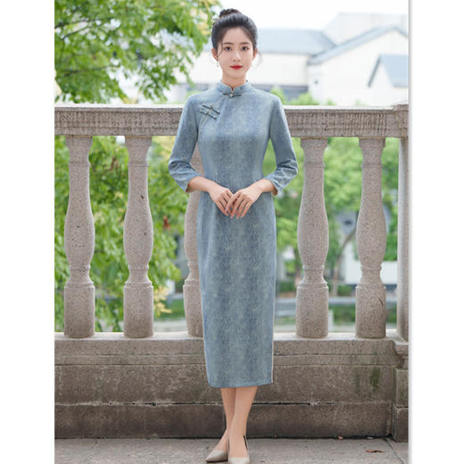 2024秋季新款改良中式年轻款复古国风长款麂皮绒七分袖旗袍SYK20975 商品图3