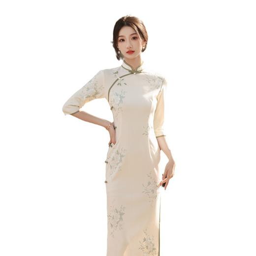 2024秋新款素雅时尚年轻款美人条绣花长款中袖旗袍SYK319815 商品图4