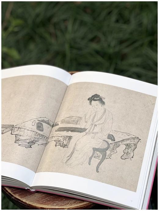 《千秋佳人》，编者:邢陆楠，16开，软精装，版张:15.5，故宫出版社2024年8月一版一印。定价320，售价256元。 商品图10