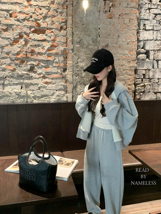 Read Nameless /品牌毛圈灰色奶奶裤套装 2024/9/9 商品图7