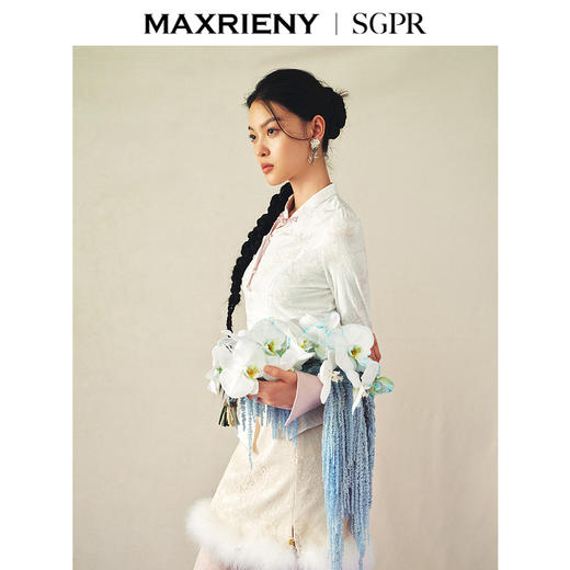 [东方新摩登]MAXRIENY雅贵新中式上衣女修身显瘦开叉抽褶盘扣设计(货号:MS85TP517) 商品图1