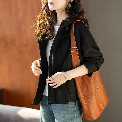 CC XFY2121春秋季连帽拉链风衣外套 商品图3