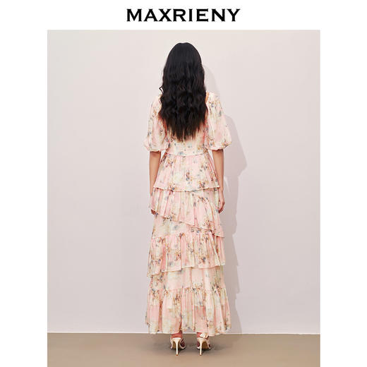 【 浪漫上新-商场同款】MAXRIENY大方领浪漫复古抽褶连衣裙(货号:MC85DR368) 商品图3