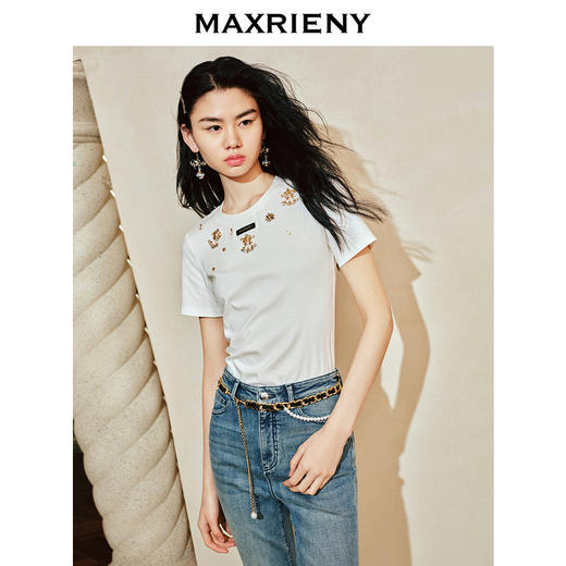 【英式雅皮士-商场同款】MAXRIENY优雅复古感卡拉工艺钉钻装饰T恤(货号:MC85TS002) 商品图2