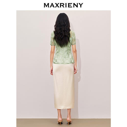 【商场同款】MAXRIENY华丽立体钉珠刺绣新中式上衣2024夏季新款(货号:MC85TP327) 商品图3