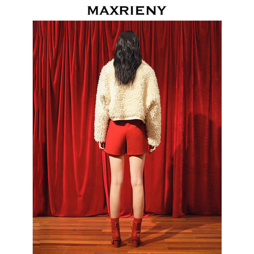 MAXRIENY复古风潮廓形截短落肩外套2023冬季新款(货号:MC88JA777) 商品图3