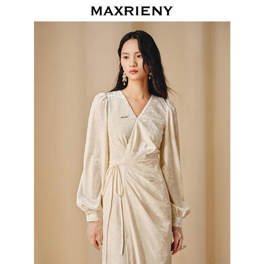 MAXRIENY法式复古连衣裙钻石绒围裹绑带松弛感裙子(货号:MC88DR808) 商品图2