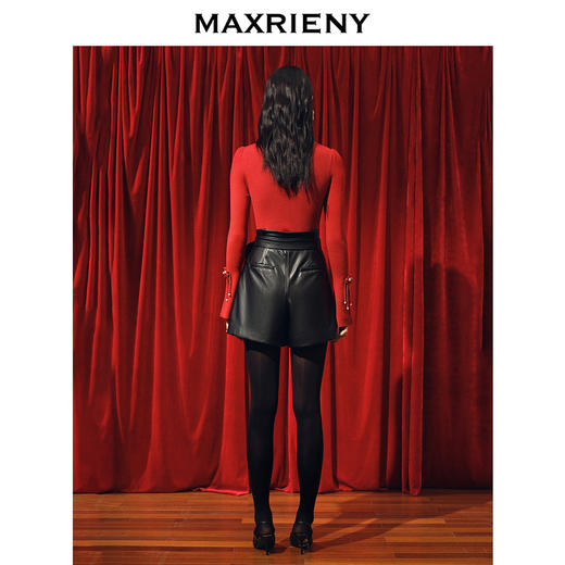 【商场同款】MAXRIENY新年红国风针织复古水晶扣套头毛衫修身上衣(货号:MC88SW820) 商品图3