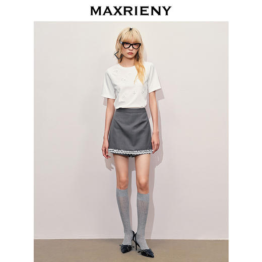 【浪漫度假-商场同款】MAXRIENY华丽感花朵钉珠甜美纯白上衣(货号:MC85TP328) 商品图1