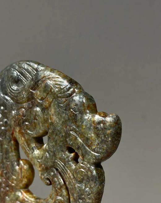 褐沁灰青玉鏤雕翼龙珮，顺丰包邮 商品图14