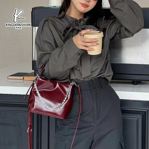 经典鲨2024年秋季新款时尚安可拉红百搭单肩斜挎手提包KGB05-D383021 商品图0