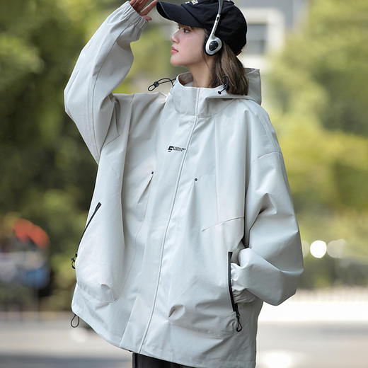 心选丨【美式机能冲锋衣】秋冬季 户外防水登山服 小个子女款潮流夹克外套 商品图7