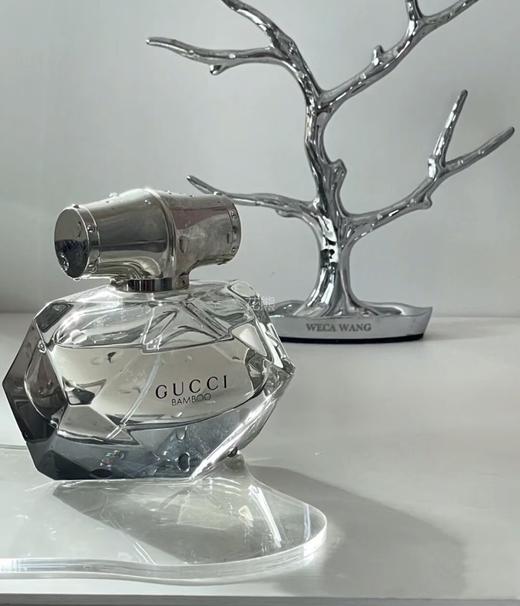 【竹韵香水】越南渠道 正装75ml全套包装花香木质调独立又感性!!扫码无压力  像江南雨季茂密竹林 多!雨滴积凝滑落溅起的满地清香不是纯粹竹香 但高雅清贵不做作 商品图0