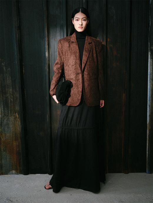 LIYIHAN 24秋新麂皮压褶廓形西装外套肌理缎面女复古风高级设计感 商品图1