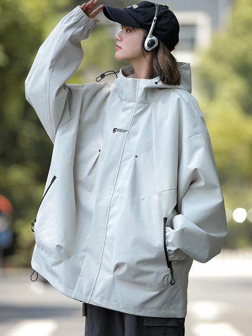 心选丨【美式机能冲锋衣】秋冬季 户外防水登山服 小个子女款潮流夹克外套 商品图3